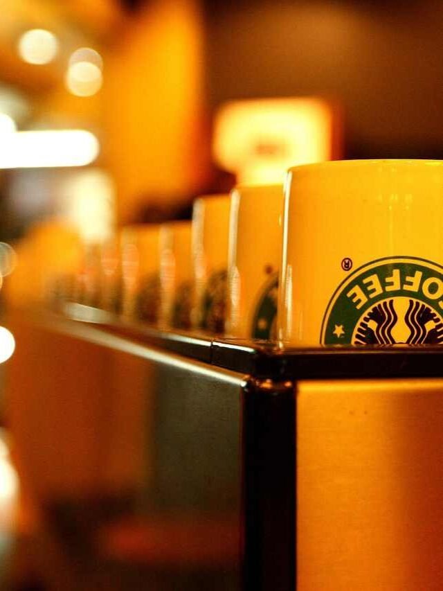 Starbucks Holiday Menu 2025 is Here!