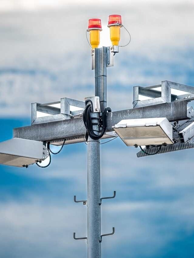 US Shutdown Strains Air Travel: Controllers